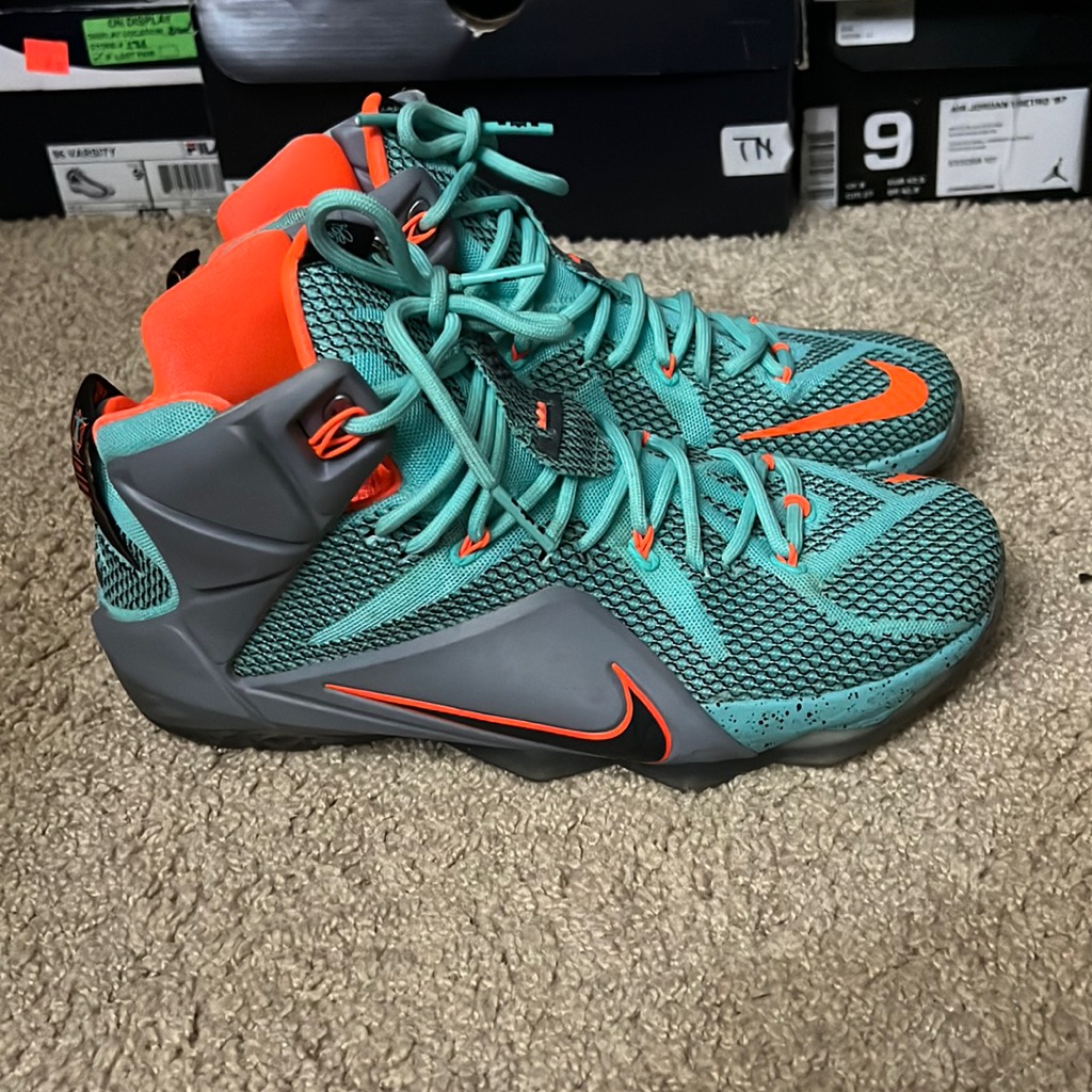 Lebron Xii
